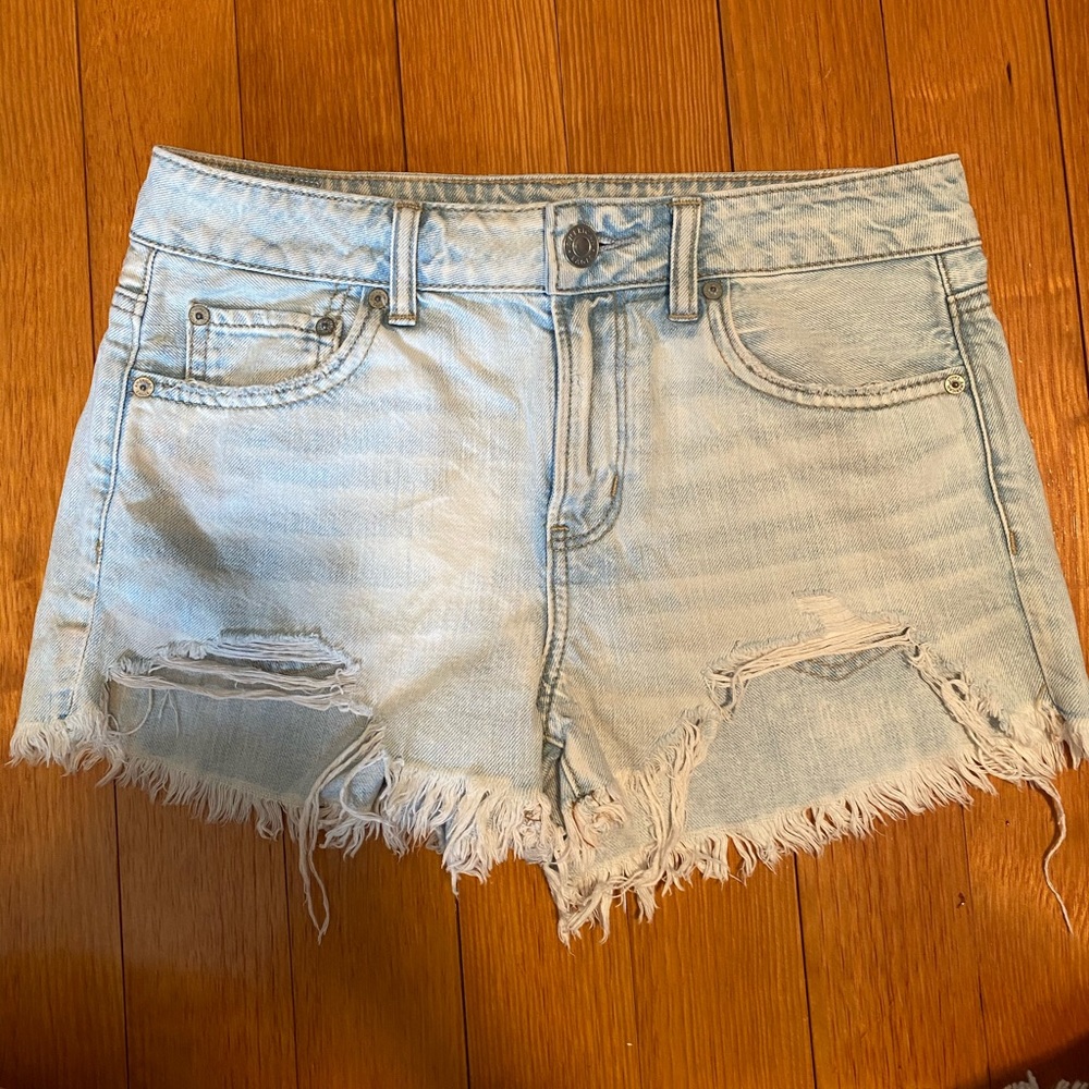 American eagle ripped jean shorts